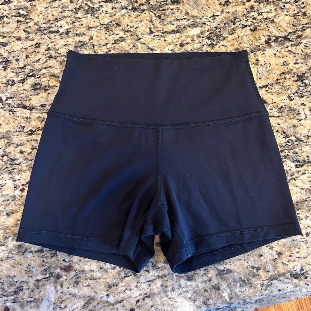 Lululemon align high rise short size 6 with 4” inseam